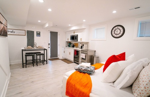 Park View House | Cozy 1BR/1BA Retreat | Private Basement in DC