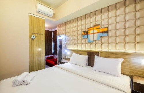 Cikarang Apartment | Cozy 1BR Apartment with Workspace at Mustika Golf Residence By Travelio