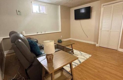 Morgantown Apartment | Cozy 1BR Apt Near WVU & Downtown