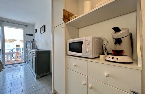 Boyardville Apartment | Cozy 1BR Apartment Near Beach & Shops – Sleeps 3, Parking Included
