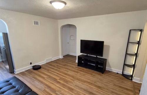 Bismarck Apartment | Cozy 1BR Getaway – Near Downtown & Medical