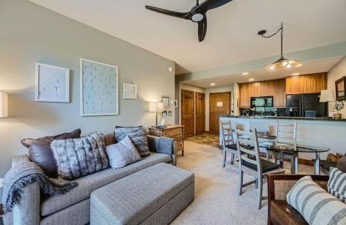 The Highlands House | Cozy 1BR Near Trails with Shuttle to Slopes and Town