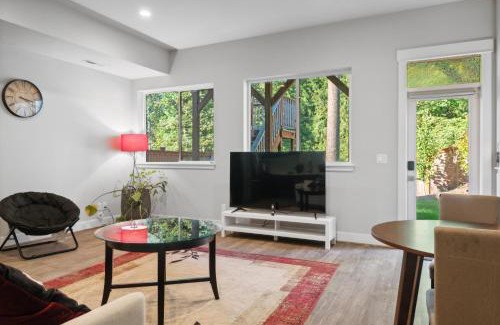 Sammamish Apartment | Cozy 1BR Retreat in Sammamish apts
