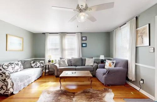 North Beach Apartment | Cozy 1st Level Beach House - Walk Everywhere