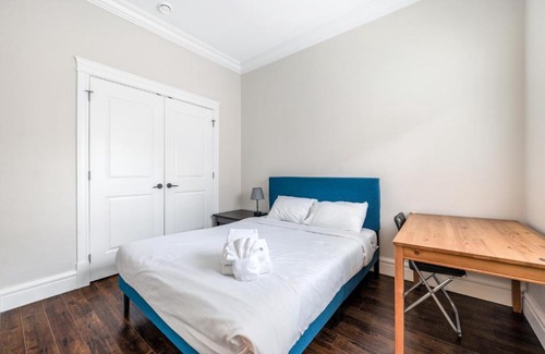 Steveston House | Cozy 2-BD Suite in Richmond Private Entrance