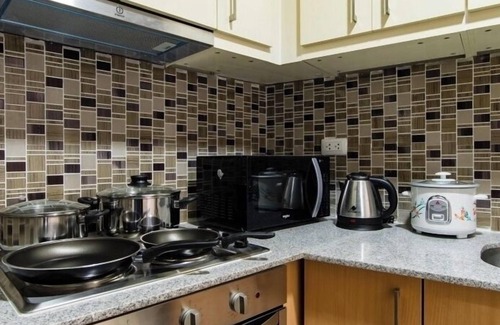 Pinagsama Condo | Cozy 2 Bdrm and 2 Bath near Venice Grand Canal Mall McKinley Hill BGC