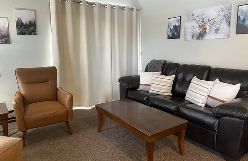Red Lodge Condo | Cozy 2 bed 2 bath Condo w/Pool, Hot Tub, on Golf Course! Unit #1