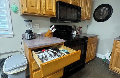 Stonewood Apartment | Cozy 2-bedroom apartment in tranquil Nutter Fort with AC, WiFi. Close to I 79.