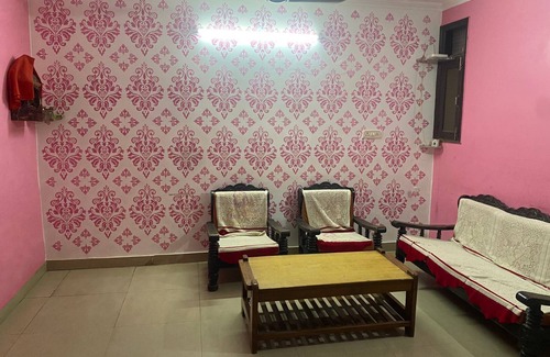 South West Apartment | Cozy 2-bedroom apartment with WiFi, AC in fantastic New Delhi
