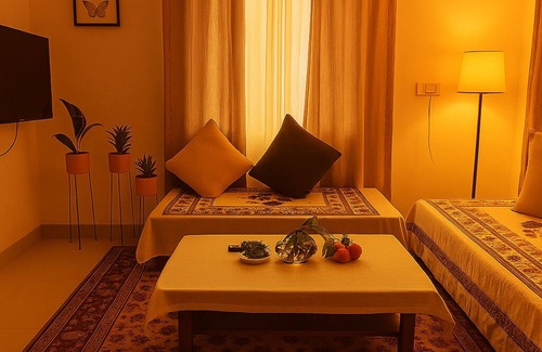 Sidhpur Apartment | Cozy 2-bedroom apartment with Mountain view