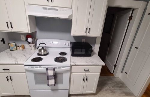 Rumford Apartment | Cozy 2-bedroom apartment in lovely Rumford