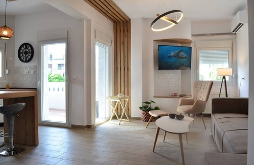 Perea Apartment | Cozy 2-bedroom apartment with WiFi, AC in wonderful Perea
