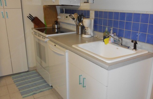 Oak Square Apartment | Cozy 2-bedroom apartment in lovely Boston with WiFi, AC