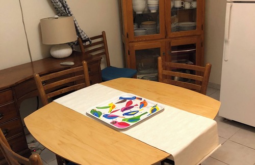 Oak Square Apartment | Cozy 2-bedroom apartment in lovely Boston with WiFi, AC