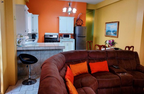 Arouca Apartment | Cozy 2 Bedroom Apt near Airport, Malls, Golfing, Mountains