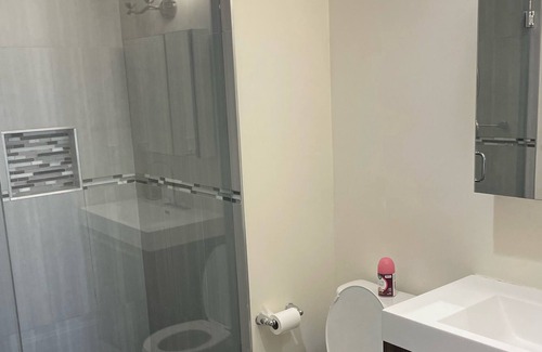 Bogota Apartment | Cozy 2 Bedroom Apt/Near bus station to NYC and 5 min. to HUMC