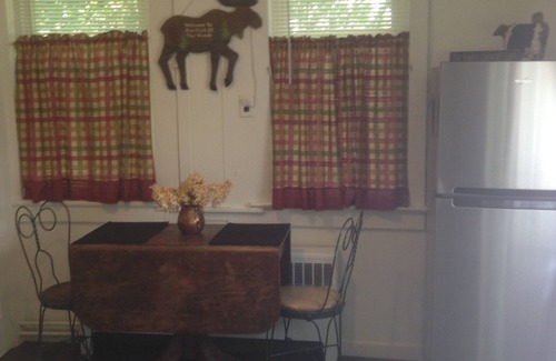 Hunter Apartment | Cozy 2 Bedroom Apt - Walk To Hunter Mountain In The Catskills