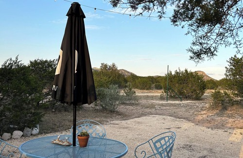 Camp Wood Cabin | COZY 2 BEDROOM CABIN 1/2 MILE FROM NUECES RIVER.