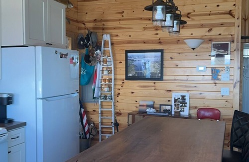 Richwood Cabin | Cozy 2-bedroom cabin located on Big Cormorant Lake in Lake Park with WiFi, AC