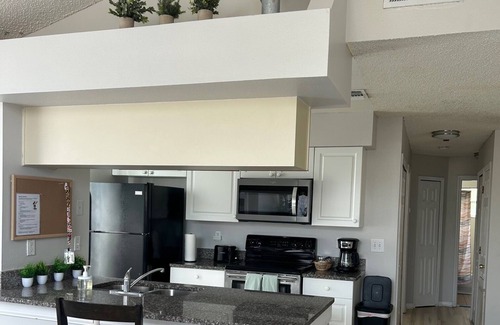 Kissimmee Condo | Cozy 2-bedroom condo in fabulous Kissimmee with WiFi, AC, fitness room, and pool