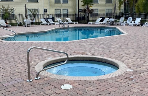 Kissimmee Condo | Cozy 2-bedroom condo in fabulous Kissimmee with WiFi, AC, fitness room, and pool