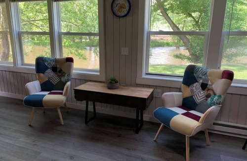Loudonville Apartment | Cozy 2-bedroom Duplex Located at Loudonville Campground