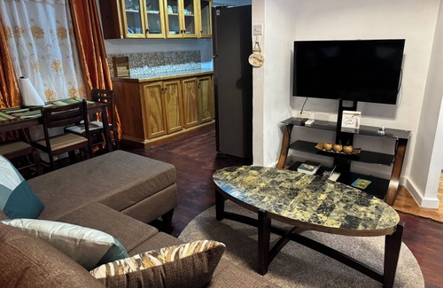 Crochu House | Cozy 2-bedroom house among the trees With WiFi and AC, Close to a Beach