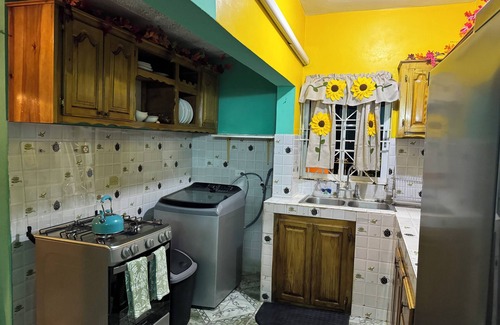 Portmore House | Cozy 2-bedroom house in adorable Portmore with AC, WiFi