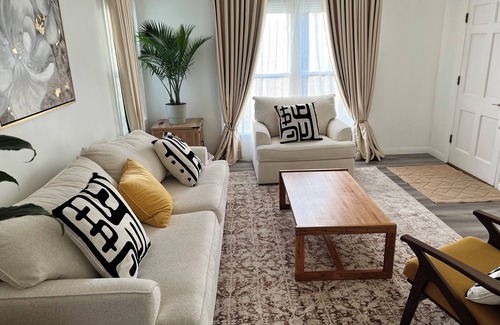 Gardena House | Cozy 2-bedroom house in nice Gardena with fitness room, WiFi