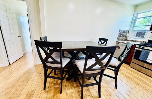 Jamaica Hills Apartment | Cozy 2-bedroom in peaceful Queens with AC