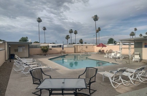 Mesa House | Cozy 2-bedroom mobile home with AC, WiFi in SUNNY Mesa