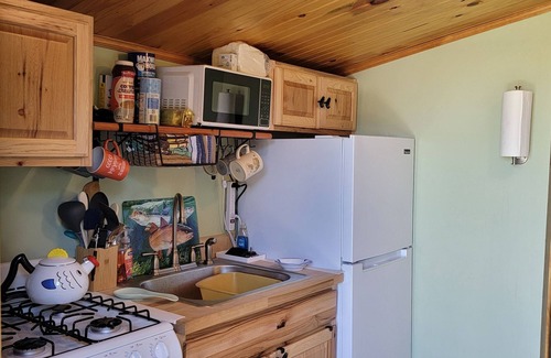 Schermerhorn Landing Cottage | Cozy 2 bedroom Seasonal Cottage located on Chippewa Bay, on St. Lawrence River