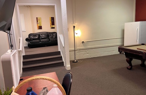 Anniston Apartment | Cozy 2-bedroom studio with Wi-Fi in adorable Anniston