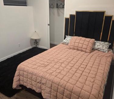 Chestermere Apartment | Cozy 2-Bedroom Suite 5 Minutes Walk to Chestermere Lake