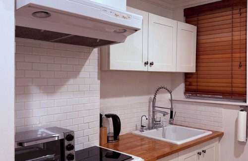 Queens House | cozy 2-bedroom suite in NYC!