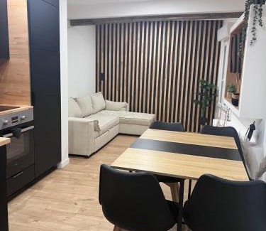 Bompas Villa | Cozy 2-bedroom village house