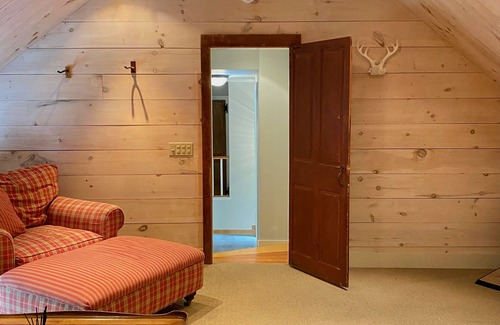 Walpole Apartment | Cozy 2 BR Apartment in Quaint New England Town