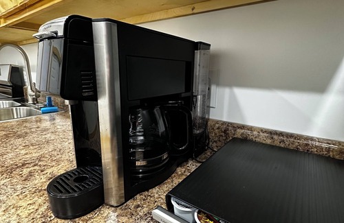 Meridian House | Cozy 2-BR house in a quiet country setting within minutes of Meridian w/WiFi