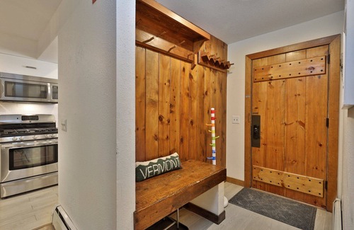 Central Vermont- Killington Condo | Cozy 2 BR Ski On Ski Off Condo in Killington's Sunrise Mountain Village. Pool. Hot Tub.