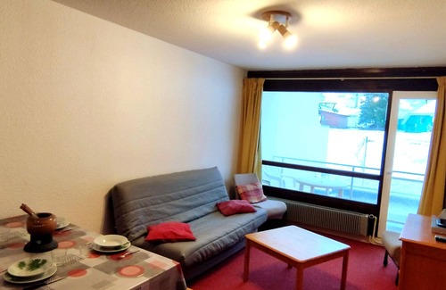 Prapoutel Apartment | Cozy 2-Room Cabin Apt, Heart of Prapoutel, Near Lifts & Shops, Sleeps 6