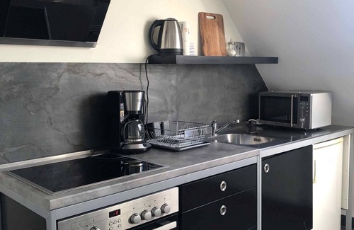 Unterrath Apartment | Cozy 2-room apartment in Düsseldorf R10