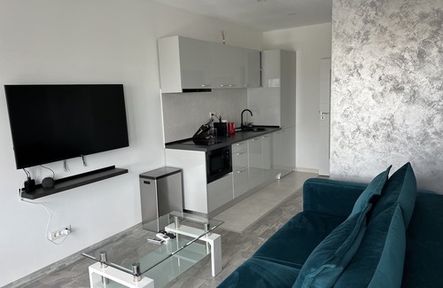 Militari Apartment | Cozy 2 Room Penthouse in the city