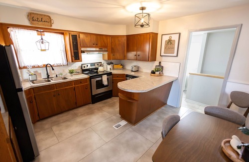 Wichita House | Cozy 2BD Near Hospital - Sleeps 4