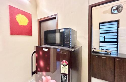 Kolkata Apartment | Cozy 2BHK Apt near Ruby Hospital & EM Bypass