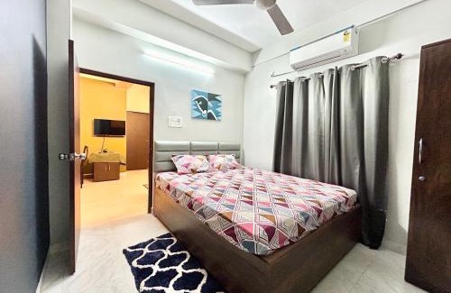Kolkata Apartment | Cozy 2BHK Apt near Ruby Hospital & EM Bypass
