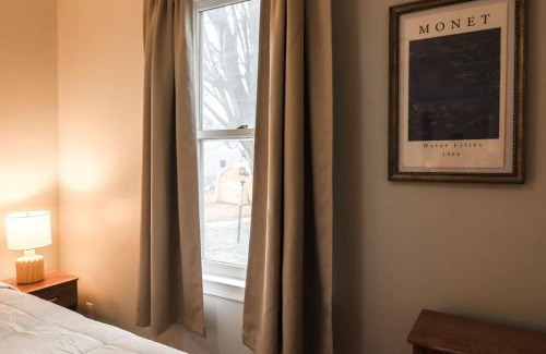 West Orange Apartment | Cozy 2BR 5min to NYC Train and 10min to Seton Hall