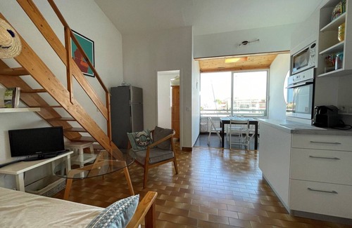 Saint-Cyprien Plage Apartment | Cozy 2BR Apartment with Mezzanine, Pool, and Parking - Near Beach, Saint-Cyprien