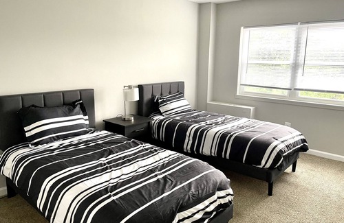 Cherry Hill Condo | Cozy 2BR Condo w/Amazing Views