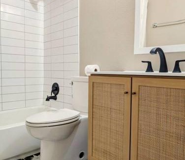Clovis House | Cozy 2BR Home in Clovis