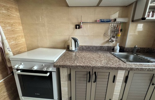 Agadir Apartment | Cozy 2BR Retreat in Agadir Netflix & Smart TV 15 min to Beach 🏖️